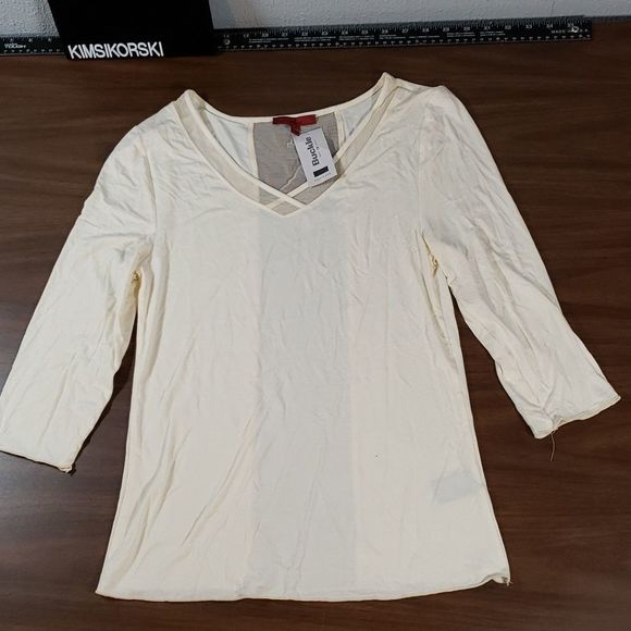 NEW Buckle BKE Red ¾ Sleeve V-Neck Top Shirt Blouse with Mesh Inset‎ Small - Picture 3 of 7